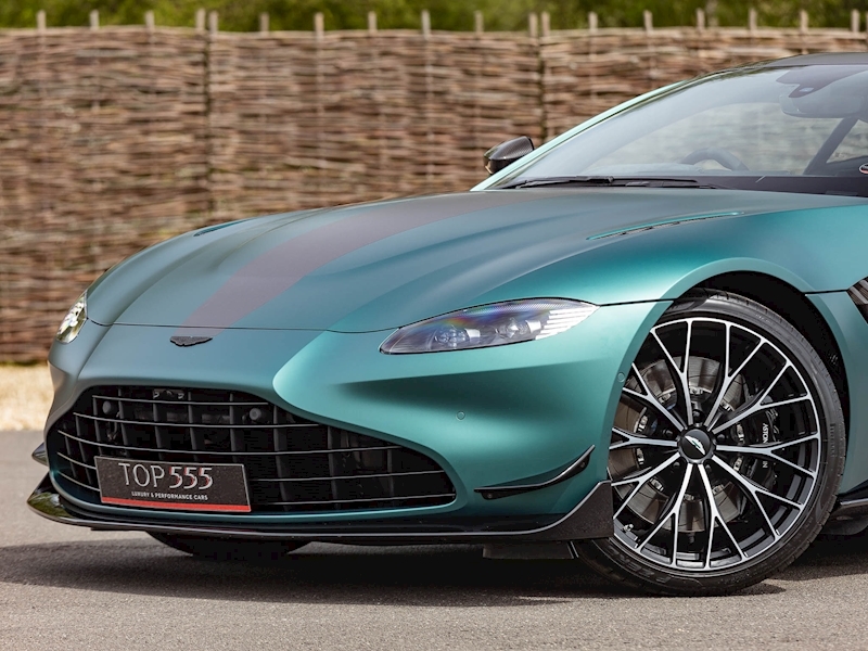 Aston Martin Vantage F1 Edition - Large 12