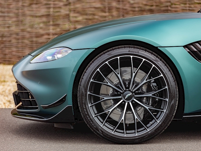 Aston Martin Vantage F1 Edition - Large 5