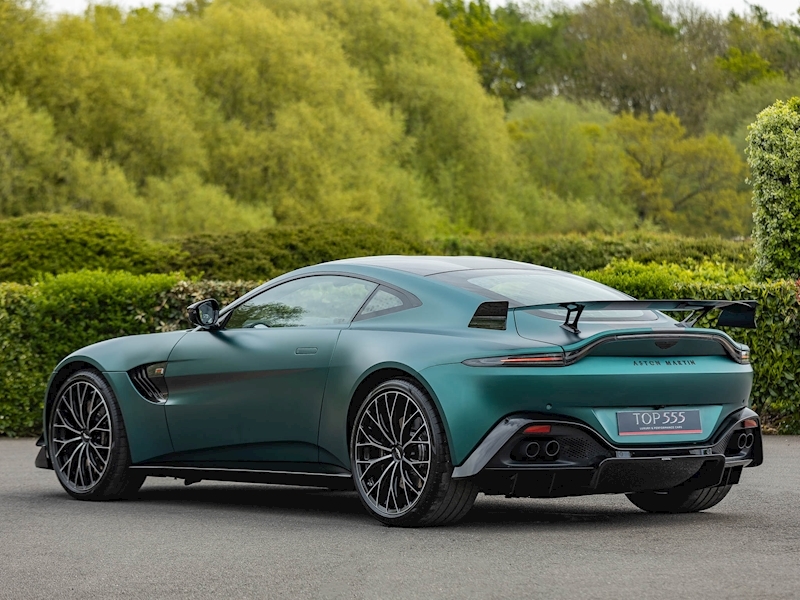 Aston Martin Vantage F1 Edition - Large 18