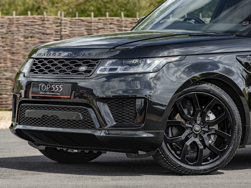 Range Rover Sport D300 HSE Dynamic Black - Large 3