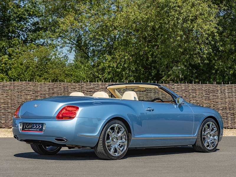 Bentley Continental GTC 6.0 W12 - Large 21