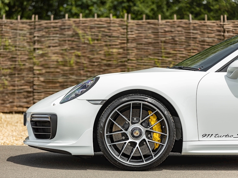 Porsche 911 (991.2) Turbo S 3.8 Cabriolet PDK with Aerokit - Large 16