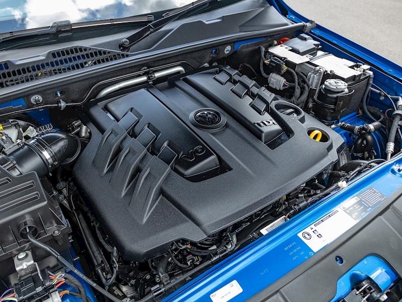 Volkswagen Amarok `Aventura Black Edition` - 4Motion 3.0 V6 Tdi - VAT Qualifying - Large 37