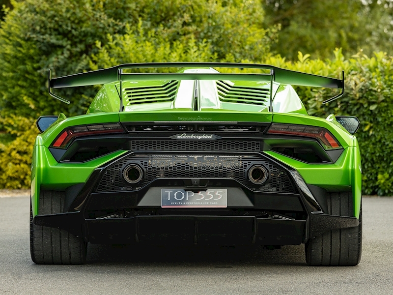 Lamborghini Huracan STO - Large 5
