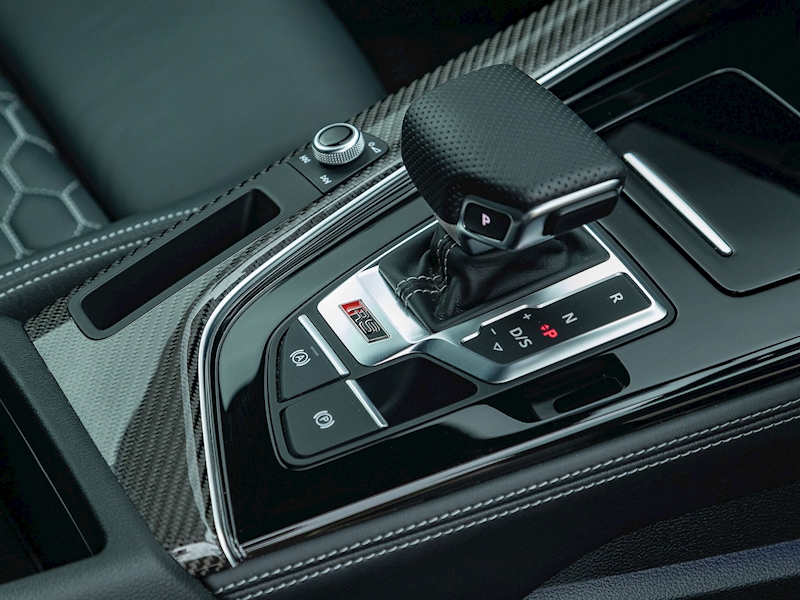 Audi RS4 Avant 'Carbon Black' - Large 34