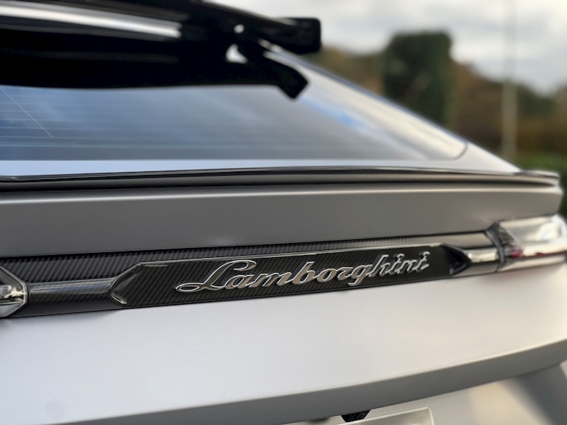 Lamborghini Urus Performante - Large 24