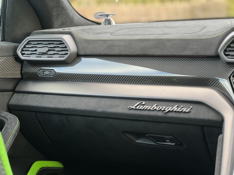 Lamborghini Urus Performante - Large 40