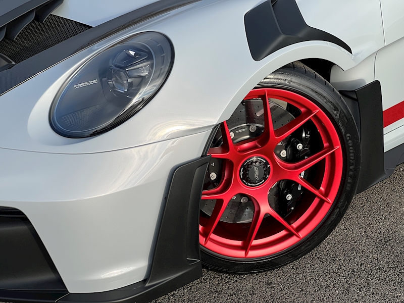 Porsche 911 (992) GT3 RS with Weissach Package - Large 4