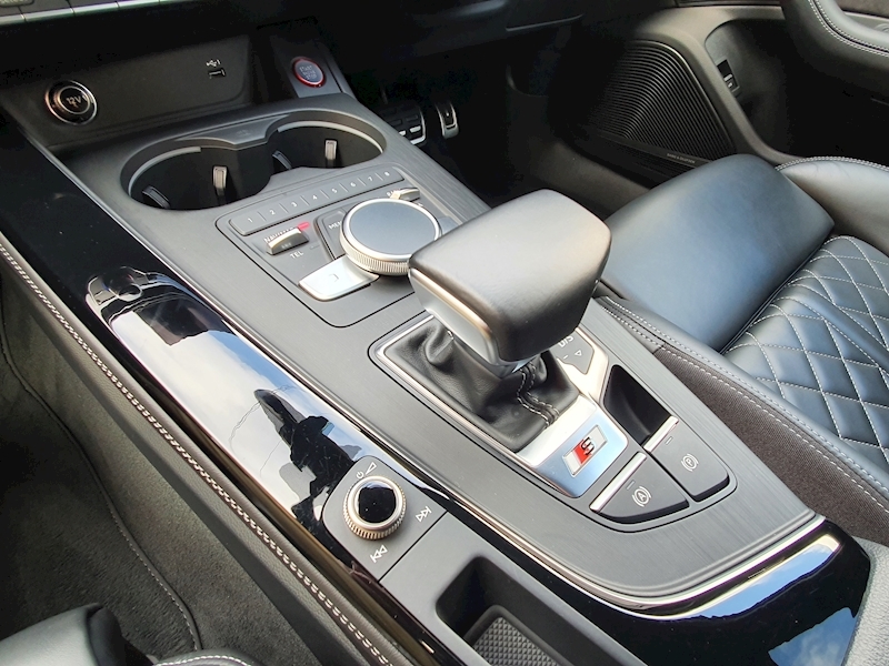 Audi 3.0 TFSI V6 Estate 5dr Petrol Tiptronic quattro Euro 6 (s/s) (354 ps)