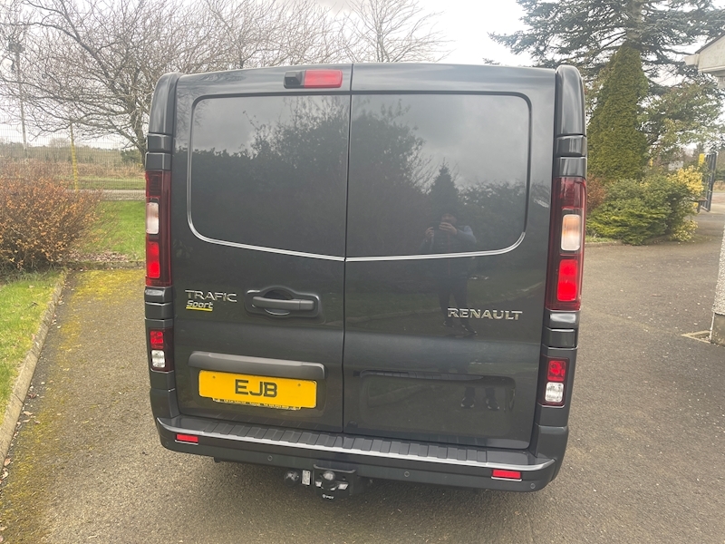 Renault dCi ENERGY 30 Sport Nav Day Camper 2.0 5dr Panel Van Manual Diesel