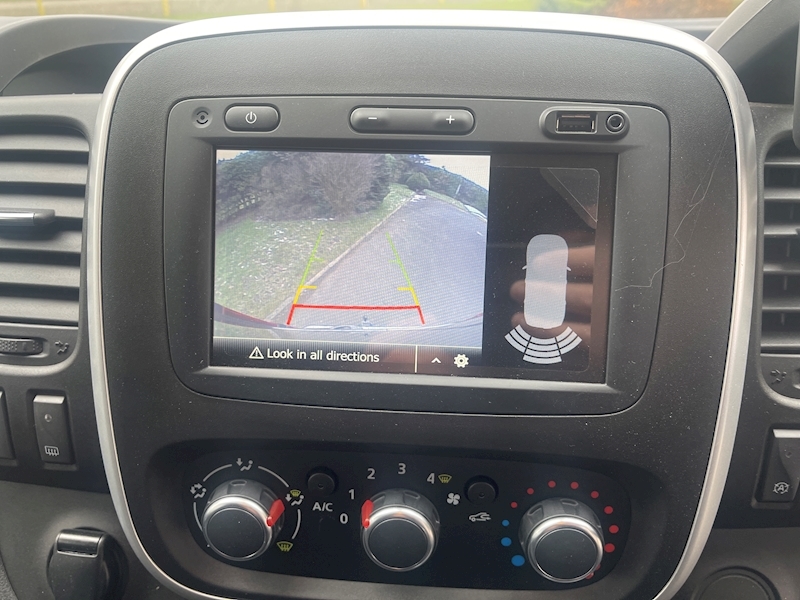 Renault dCi ENERGY 30 Sport Nav Day Camper 2.0 5dr Panel Van Manual Diesel
