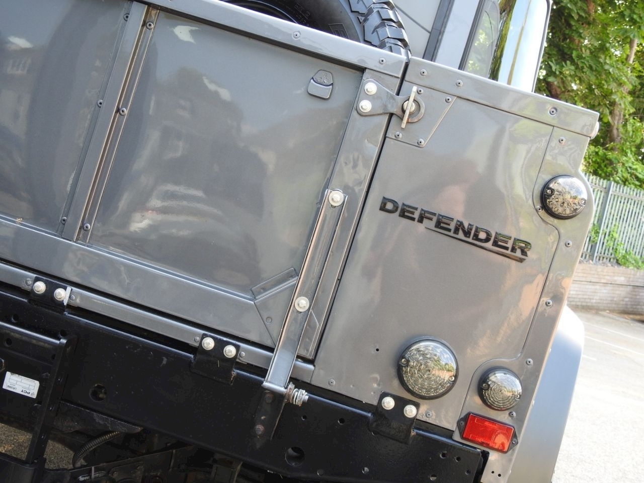Used 1995 Land Rover DEFENDER 2.5 90 HT TDI 2d 111 BHP For Sale in ...