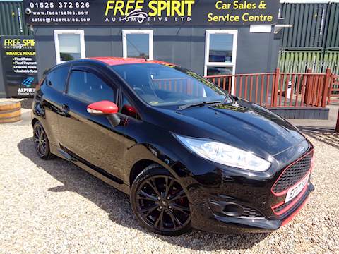 1.0T EcoBoost ST-Line Black Edition Hatchback 3dr Petrol Manual (s/s) (104 g/km, 138 bhp)