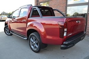D-Max Blade Double Cab 4x4 Pick Up Roller Lid with Style Bar 1.9 4dr Pickup Automatic Diesel