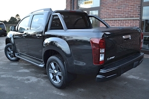 D-Max Blade Double Cab 4x4 Pick Up Fitted Roller Lid and Style Bar 1.9 4dr Pickup Automatic Diesel
