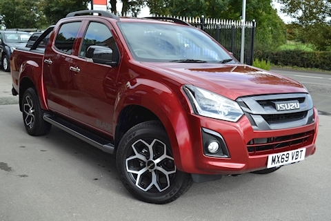Isuzu D-Max Blade Double Cab 4x4 Pick Up Fitted Roller Lid and Style Bar