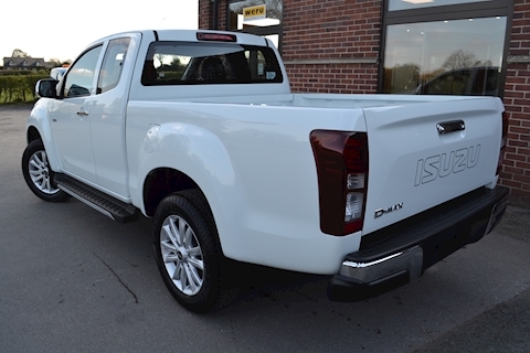 D-Max Yukon Extended Cab 4x4 Pick Up 1.9 4dr Pickup Manual Diesel