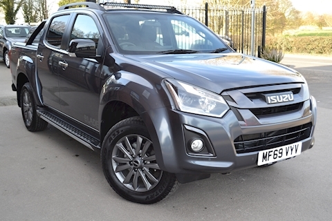 Isuzu D-Max Blade 195 Bhp Double Cab 4x4 Pick Up fitted Roller Lid and Style Bar