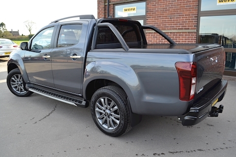 D-Max Blade 195 Bhp Double Cab 4x4 Pick Up fitted Roller Lid and Style Bar 1.9 4dr Pickup Automatic Diesel