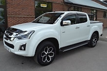 Isuzu D-Max 1.9 Yukon Double Cab 4x4 Pick Up Demo Spec with Fitted Mountain Lid - Thumb 6
