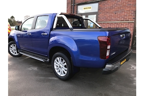 D-Max Yukon Nav Plus Double Cab 4x4 Pick Up Fitted Roller Lid and Style Bar 1.9 4dr Pickup Manual Diesel