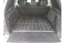 Land Rover Discovery 3.0 HSE 306 SDv6 Commercial Fitted Rear Seat 3.0 - Thumb 26