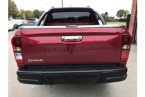 D-Max Blade Double Cab 4x4 Pick Up Fitted Roller Lid and Style Bar 1.9 4dr Pickup Manual Diesel