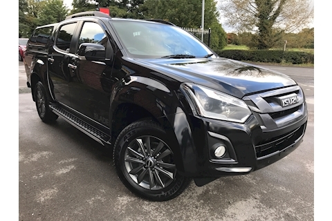 Isuzu D-Max Blade Double Cab 4x4 Pick Up Fitted Roller Lid and Style Bar