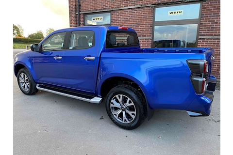 DL40 Double Cab 4x4 Pick Up 1.9 Pickup Automatic Diesel 1.9 4dr Pickup Automatic Diesel