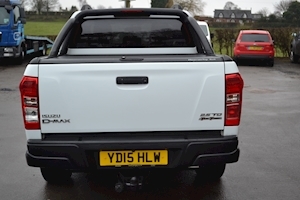 Isuzu D-Max Blade Double Cab 4x4 Pick Up Roller Lid With Style Bar Pickup 2.5 Automatic Diesel