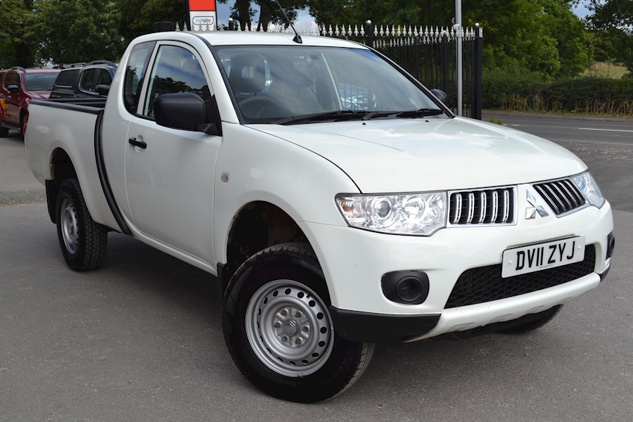 Used Mitsubishi L200 DiD 4X4 4Work Club Cab FOR EXPORT