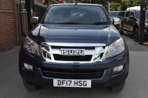 D-Max Yukon Double Cab 4x4 Pick Up with Colour Coded Canopy 2.5 Pickup Manual Diesel