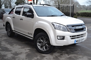 Isuzu D-Max Blade Auto Double Cab 4x4 Pick Up with Roller Lid and Style Bar