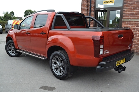 D-Max Blade Twin Turbo Limited Edition Double Cab 4x4 Pick Up Fitted Roller Lid and Style Bar 2.5 4dr Pickup Manual Diesel