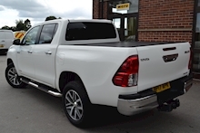 Toyota Hilux 2.4 Invincible Euro 6 D-4D Double Cab 4x4 Pick Up Fitted Roller Lid - Thumb 1