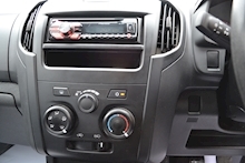 Isuzu D-Max 2.5 Extended Cab Twin Turbo 4x4 Pick Up NO VAT - Thumb 11