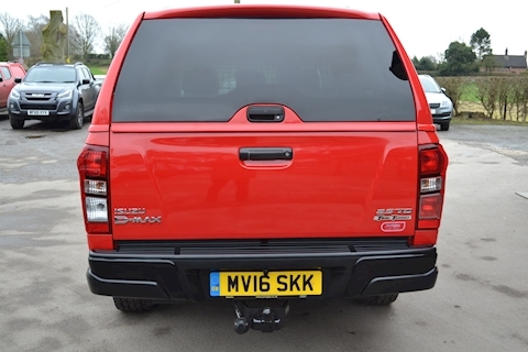 D-max Fury Double Cab 4x4 Pick Up Fitted Gullwing Canopy 2.5 4dr Pickup Manual Diesel