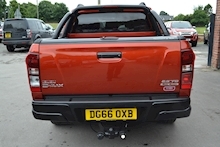 Isuzu D-Max 2.5 Blade Double Cab 4x4 Pick Up Fitted Roller Lid and Style Bar - Thumb 2