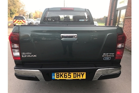 D-Max Yukon Vision Double Cab 4x4 Pick Up Fitted Roller Shutter Lid 2.5 4dr Pickup Manual Diesel