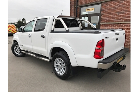 Hilux 3.0 Invincible 3.0 D-4D Low 42k Mies Double Cab 4x4 Pick Up Fitted Roller Lid and Style Bars 3.0 4dr Pickup Automatic Diesel