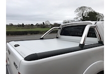 Toyota Hilux 3.0 Invincible 3.0 D-4D Double Cab 4x4 Pick Up Fitted Roller Lid and Style Bar - Thumb 8