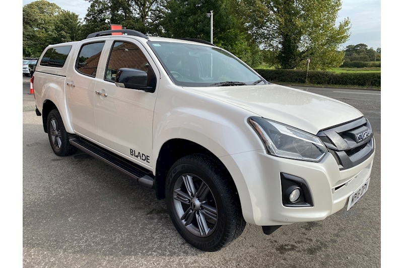 D-Max D-Max Blade Double Cab 4x4 Pick Up Glazed Canopy Euro 6 1.9 4dr Pickup Automatic Diesel