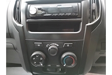 Isuzu D-Max 2.5 Extended Cab Utility 4x4 Pick Up - Thumb 10