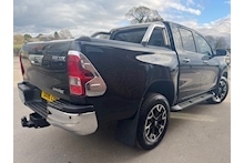 Toyota Hilux 2.4 D-4D Invincible X Double Cab 4x4 Pick Up - Thumb 2