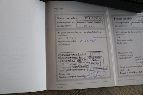 6.8 Convertible 2dr Petrol Automatic (422 g/km, 385 bhp)