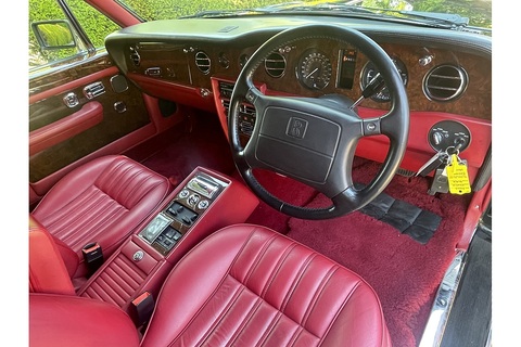 6 Door stretch limo Saloon 6.8 Automatic Petrol