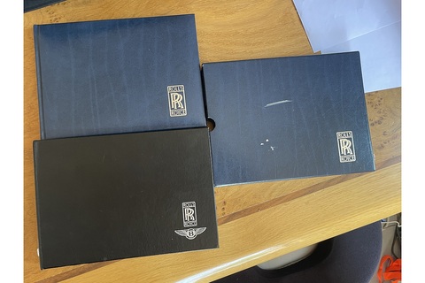 6 Door stretch limo Saloon 6.8 Automatic Petrol