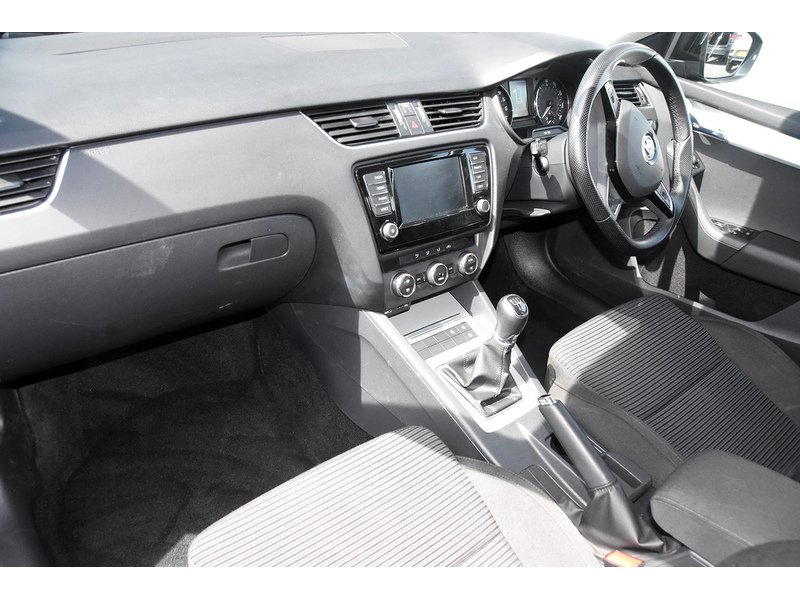 Skoda Octavia Se Sport Tdi Estate 1.6 Manual Diesel