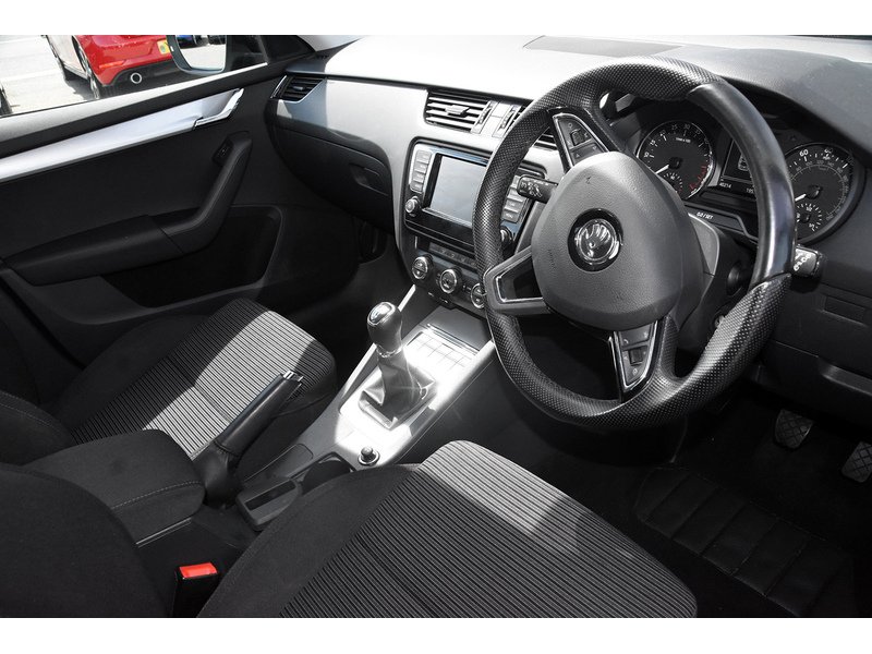 Skoda Octavia Se Sport Tdi Estate 1.6 Manual Diesel