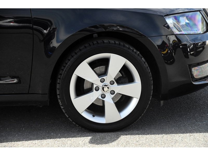 Skoda Octavia Se Sport Tdi Estate 1.6 Manual Diesel
